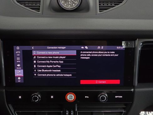 Certified 2025 Porsche Macan image 17