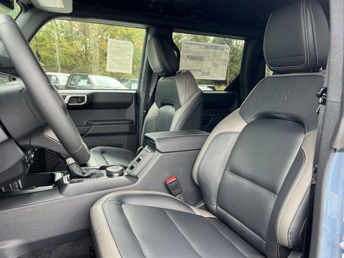 New 2025 Ford Bronco Outer Banks image 13