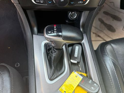 Used 2021 Dodge Charger SXT w/ Leather Interior Group RWD image 24