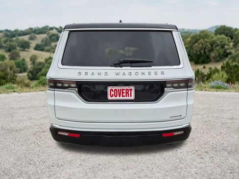Used 2024 Jeep Grand Wagoneer Series III AWD/4WD image 9