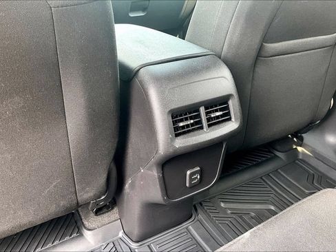 Used 2024 Chevrolet Equinox LT AWD/4WD image 33