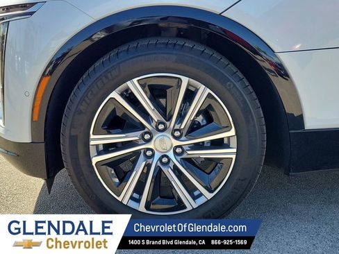 Certified 2024 Cadillac Lyriq Luxury image 19