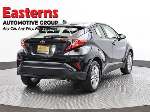 Used 2021 Toyota C-HR LE FWD image 5