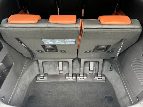 New 2026 Kia Carnival EX image 11