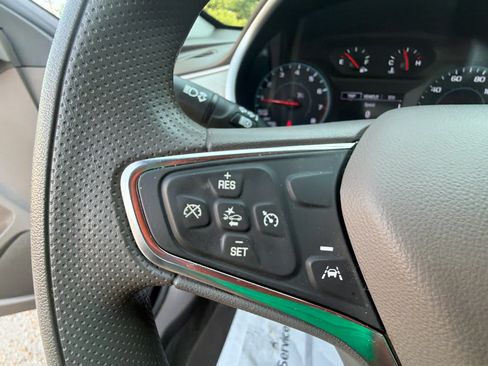 Used 2025 Chevrolet Malibu LT FWD image 24