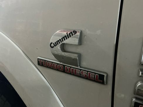 Used 2018 RAM 2500 Laramie image 12