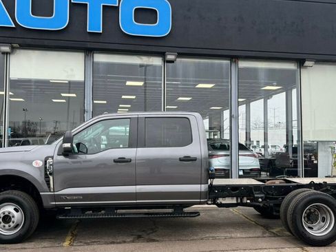Used 2024 Ford F350 XL w/ XL Chrome Package AWD/4WD image 2