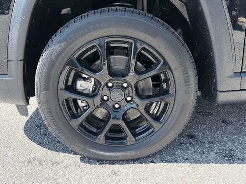 New 2026 Jeep Compass Latitude image 32