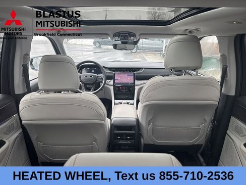 Used 2023 Jeep Grand Cherokee Overland AWD/4WD image 14