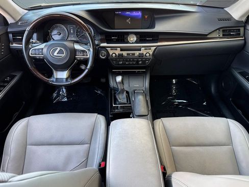 Used 2018 Lexus ES 350 w/ Navigation System Package FWD image 15