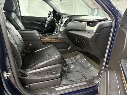 Used 2017 Chevrolet Suburban LT AWD/4WD image 39