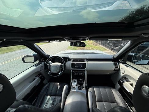 Used 2016 Land Rover Range Rover HSE image 27
