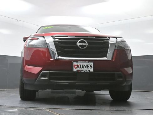 Used 2025 Nissan Pathfinder SV FWD image 48
