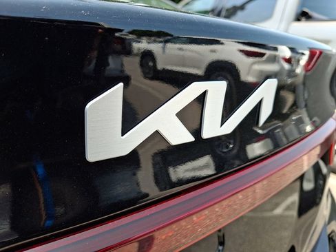 Used 2023 Kia Forte LXS FWD image 20