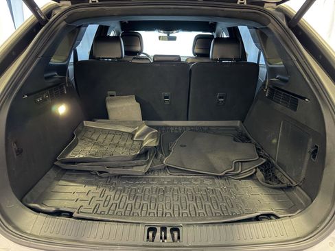 Used 2020 Lincoln Nautilus Premier w/ Equipment Group 101A image 27