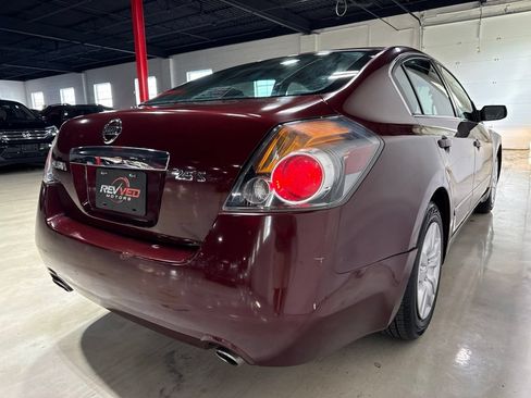 Used 2011 Nissan Altima 2.5 S FWD image 7