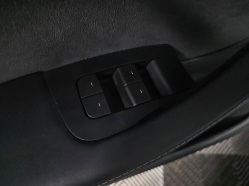 Used 2023 Tesla Model 3 Standard Range image 30