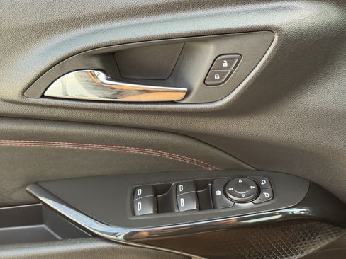 Used 2025 Chevrolet Trax RS w/ Driver Confidence Package FWD image 22