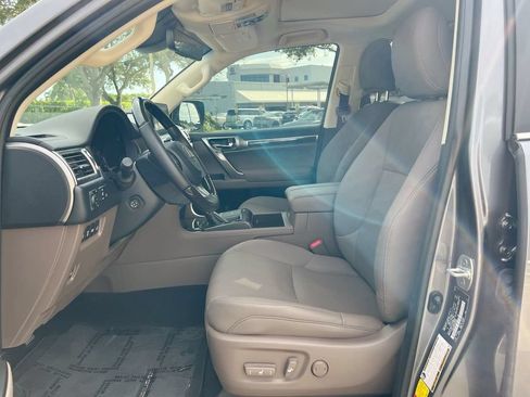 Used 2023 Lexus GX 460 Premium w/ Premium Package AWD/4WD image 12