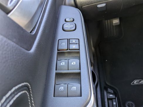 Used 2015 Toyota Camry XLE image 23