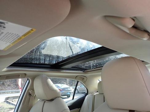 Certified 2019 Toyota Camry XLE image 22