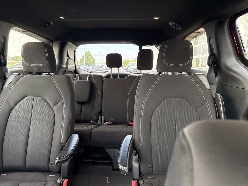 Used 2018 Chrysler Pacifica Touring Plus w/ S Appearance Package FWD image 13