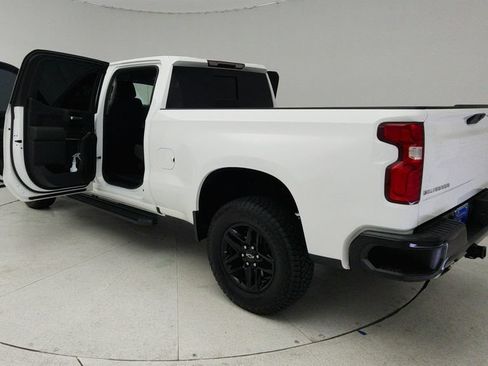 Certified 2021 Chevrolet Silverado 1500 LT Trail Boss w/ Convenience Package II AWD/4WD image 11