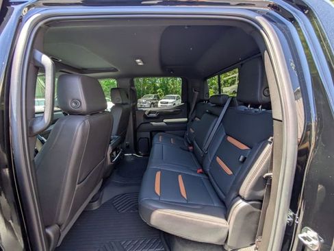 Used 2024 GMC Sierra 1500 AT4 w/ Technology Package AWD/4WD image 32