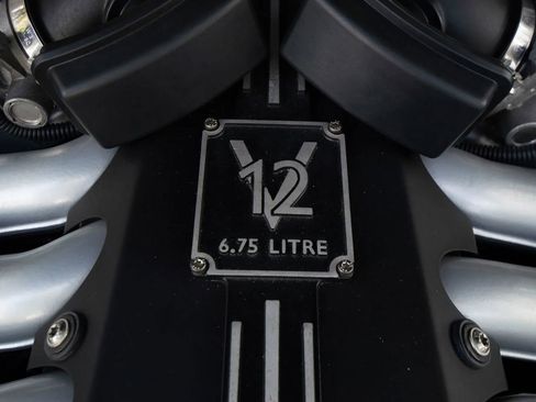 Used 2016 Rolls-Royce Phantom Drophead Coupe image 72