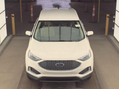 Used 2024 Ford Edge SEL w/ Convenience Package image 2