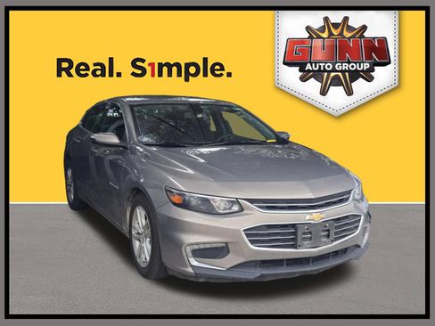 Used 2018 Chevrolet Malibu LT FWD image 1
