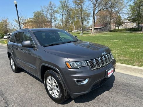 Used 2021 Jeep Grand Cherokee Laredo AWD/4WD image 24