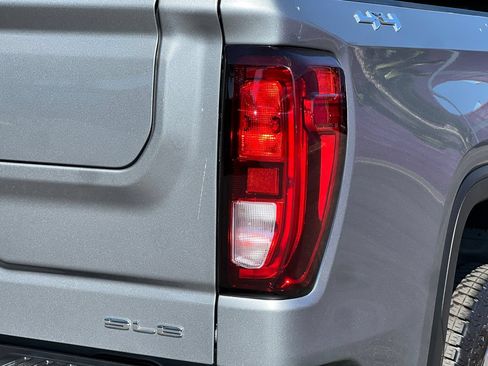 New 2026 GMC Sierra 1500 SLE AWD/4WD image 23