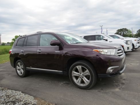 Used 2013 Toyota Highlander Limited FWD image 1