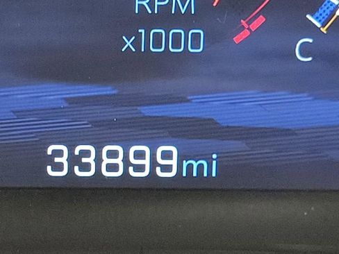 Used 2025 Chevrolet Equinox LT image 3