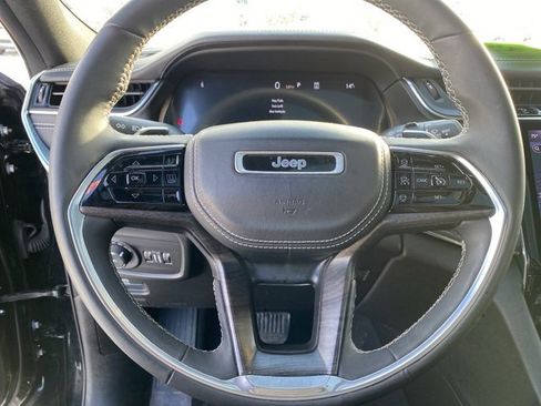 Used 2023 Jeep Grand Cherokee L Overland image 22