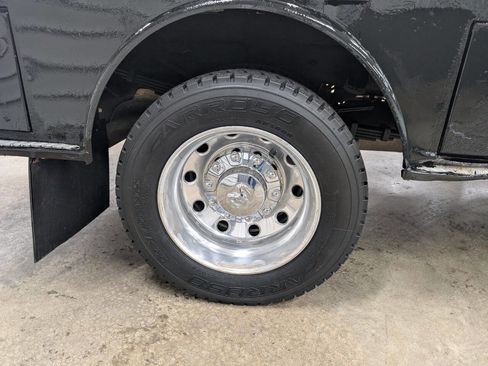 Used 2022 RAM 5500 Tradesman image 11