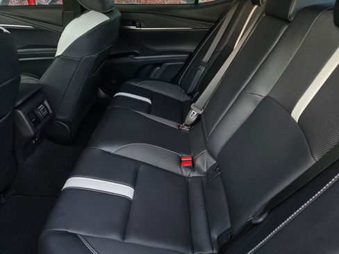 Certified 2026 Toyota Camry SE w/ Convenience Package FWD image 11