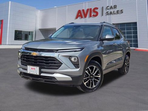 Used 2025 Chevrolet TrailBlazer LT AWD/4WD image 1