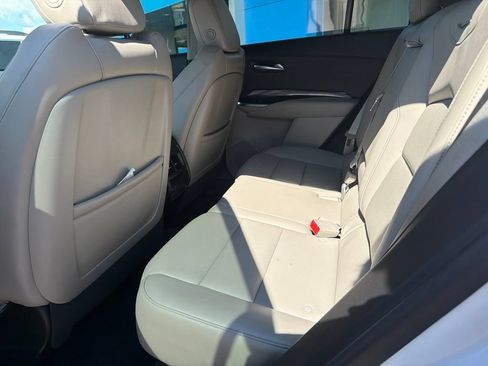 Used 2023 Cadillac XT4 Luxury FWD image 11