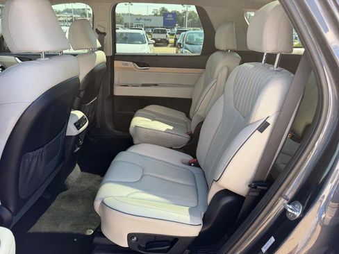 Used 2024 Hyundai Palisade Limited AWD/4WD image 10