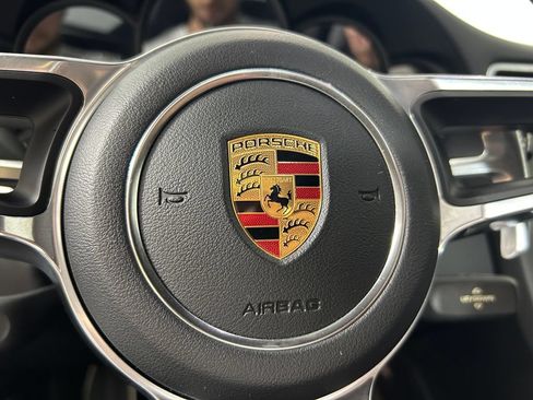 Used 2018 Porsche 911 Carrera RWD image 18