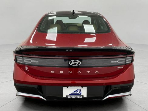 New 2026 Hyundai Sonata Limited image 4