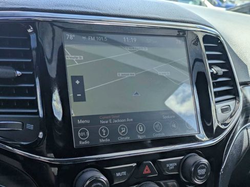 Used 2019 Jeep Grand Cherokee Limited AWD/4WD image 29