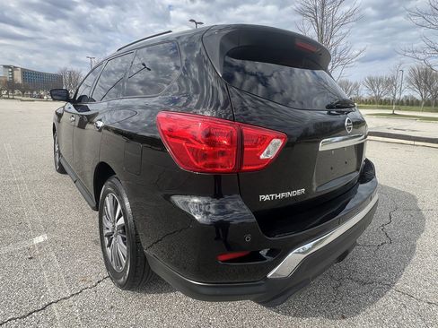 Used 2020 Nissan Pathfinder SL image 3