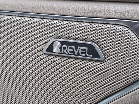 Used 2024 Lincoln Nautilus Reserve w/ Equipment Group 202A image 13