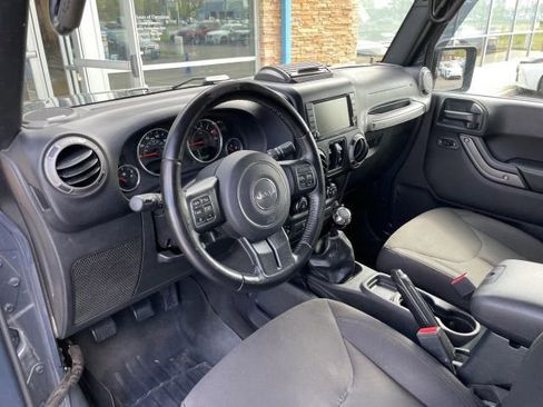 Used 2018 Jeep Wrangler Unlimited Sport S AWD/4WD image 2