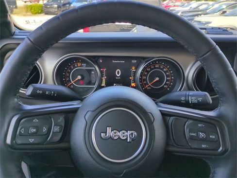 Used 2021 Jeep Gladiator Sport image 29