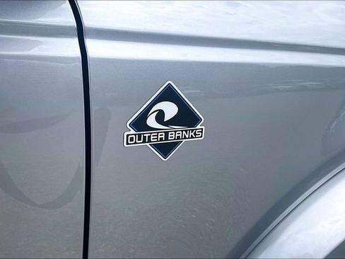 Used 2021 Ford Bronco Outer Banks AWD/4WD image 12
