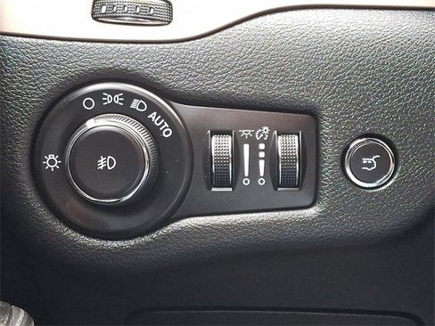 Used 2014 Jeep Cherokee Latitude w/ Comfort/Convenience Group image 22